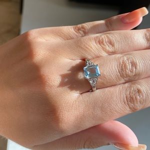 1.60 CTW Topaz Gemstone Ring size 7